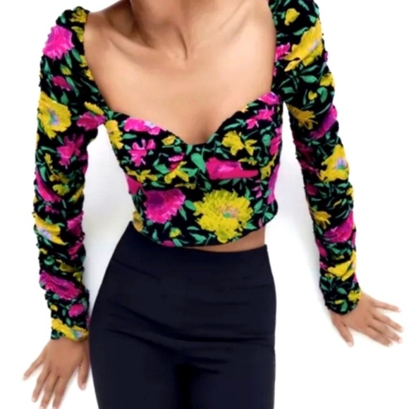 NWT. $50R Zara Off Shoulder Sweetheart Neckline Floral Crop Top Blouse - Picture 3 of 8